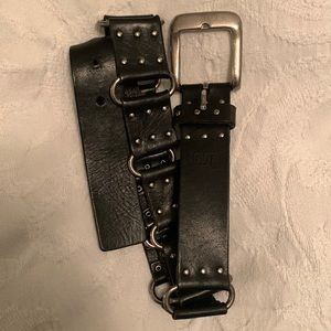 Levi’s leather belt - ladies small
